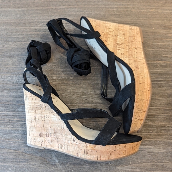 Guess Black Wedge Sandals | Size 7.5 | NWOT - Picture 4 of 7